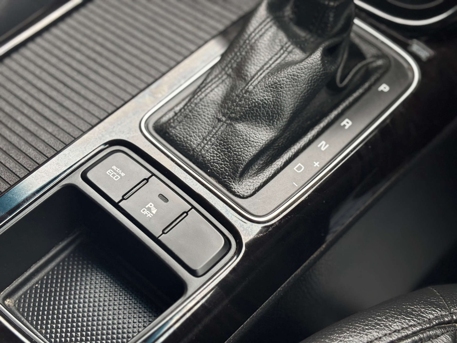 Used Kia Sorento 2014 for sale - 76881600: Photo 44