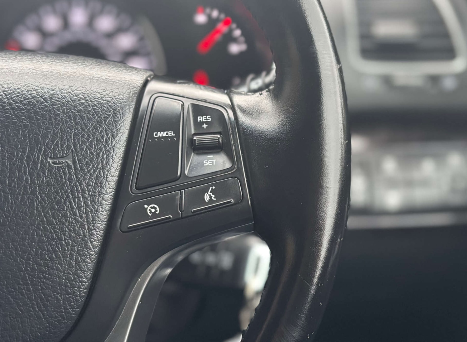 Used Kia Sorento 2014 for sale - 76881600: Photo 49