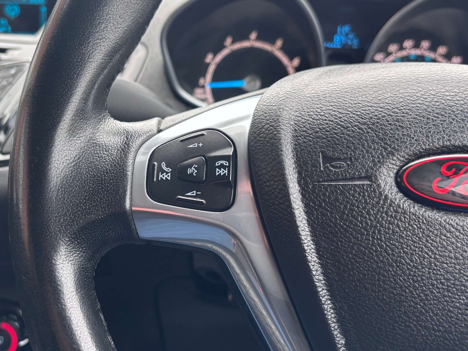 Used Ford Fiesta 2013 for sale - 77765729: Photo 41