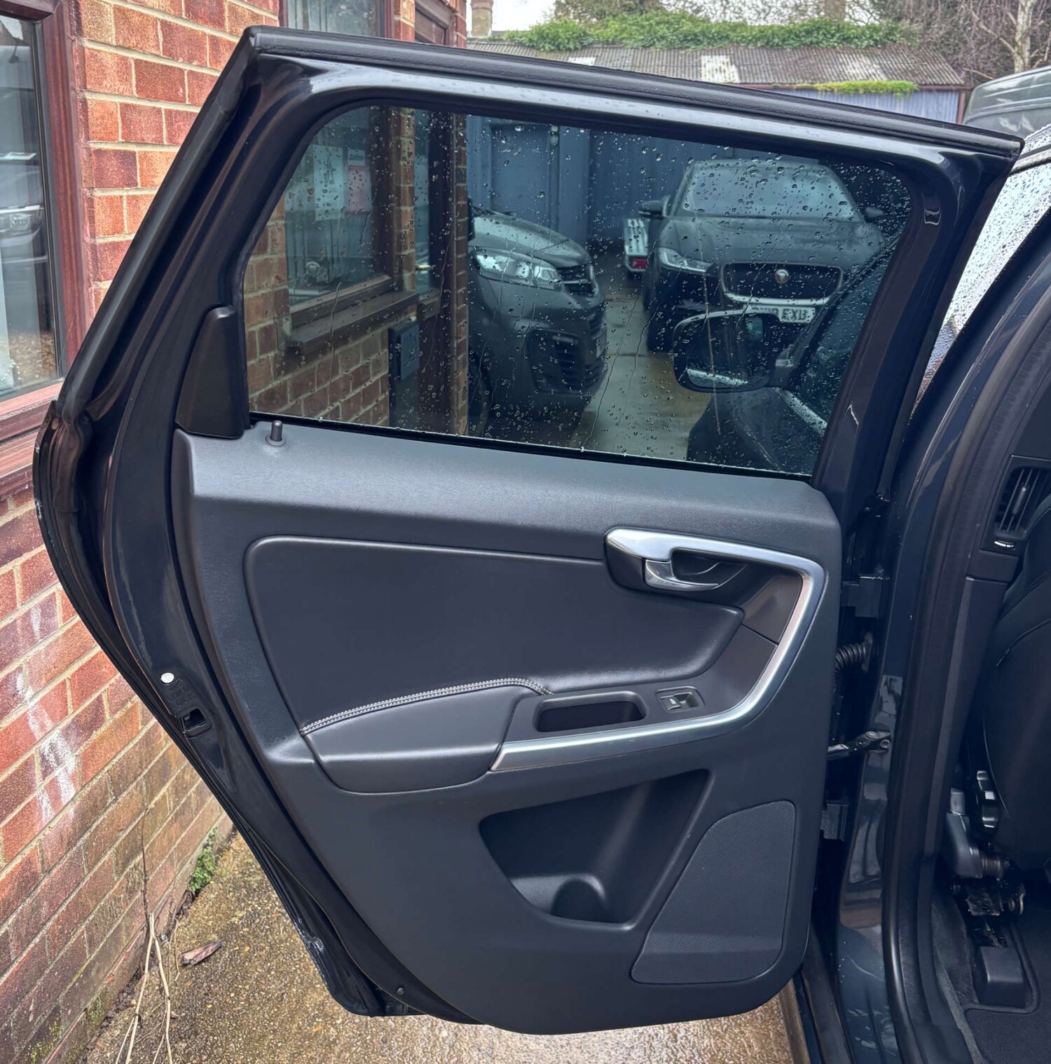 Used Volvo XC60 2014 for sale - 77630703: Photo 27