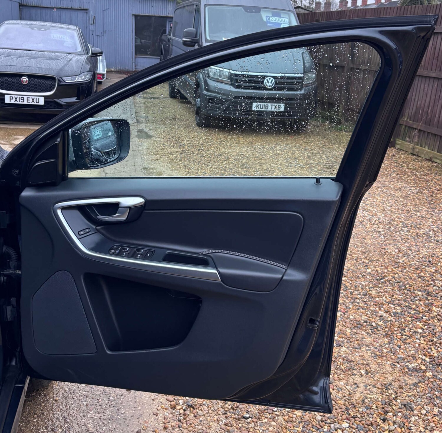 Used Volvo XC60 2014 for sale - 77630703: Photo 37