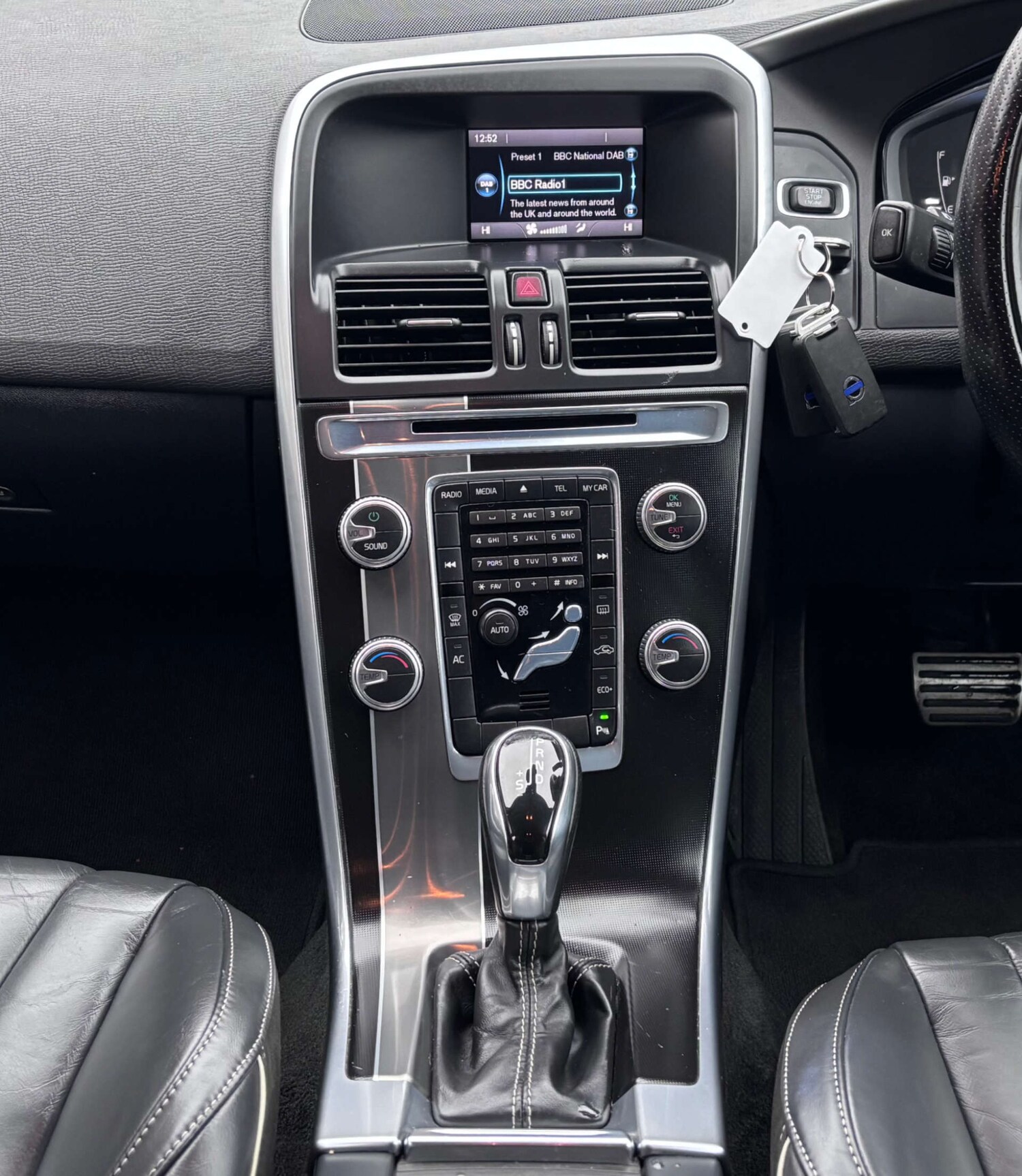 Used Volvo XC60 2014 for sale - 77630703: Photo 41