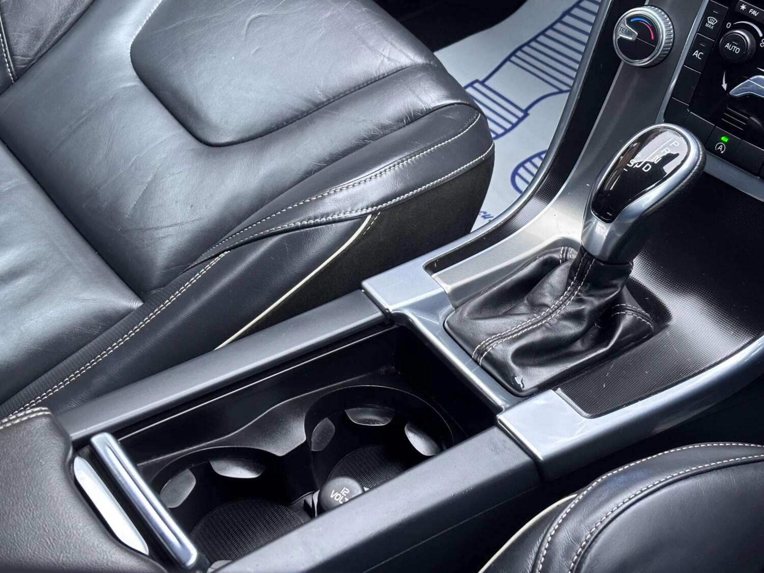 Used Volvo XC60 2014 for sale - 77630703: Photo 49