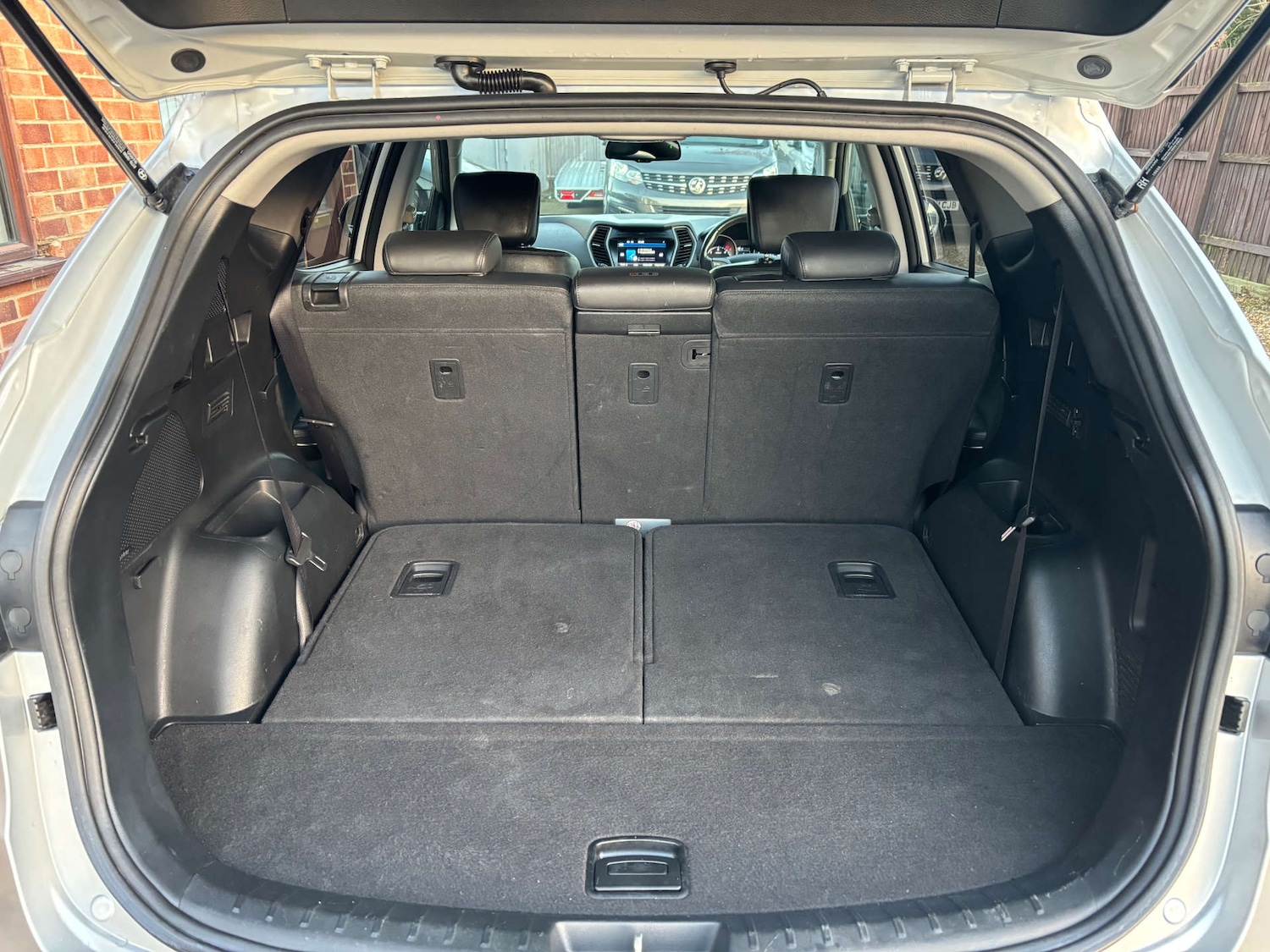 Used Hyundai Santa Fe 2016 for sale - 77235331: Photo 21