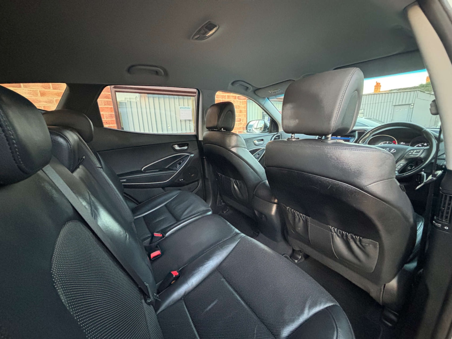 Used Hyundai Santa Fe 2016 for sale - 77235331: Photo 24