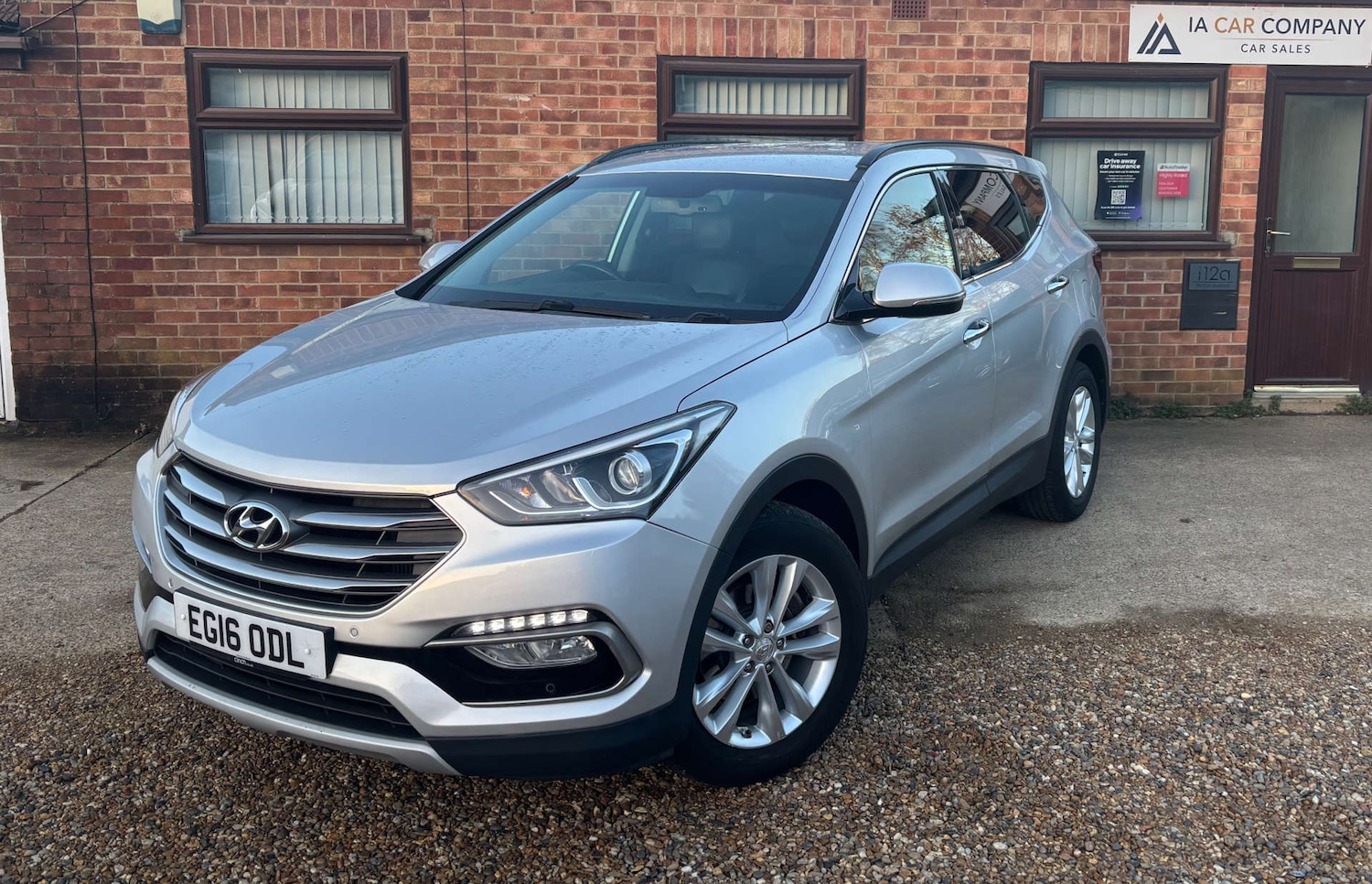 Used Hyundai Santa Fe 2016 for sale - 77235331: Photo 3