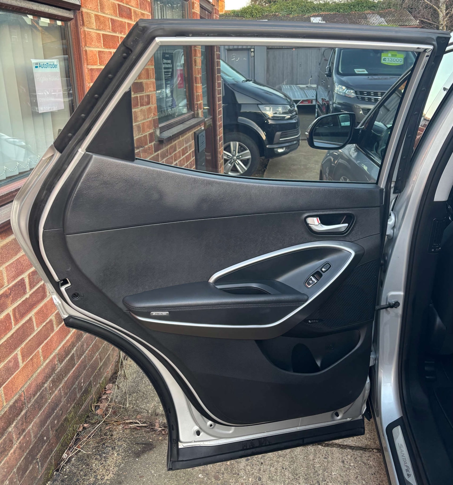 Used Hyundai Santa Fe 2016 for sale - 77235331: Photo 30