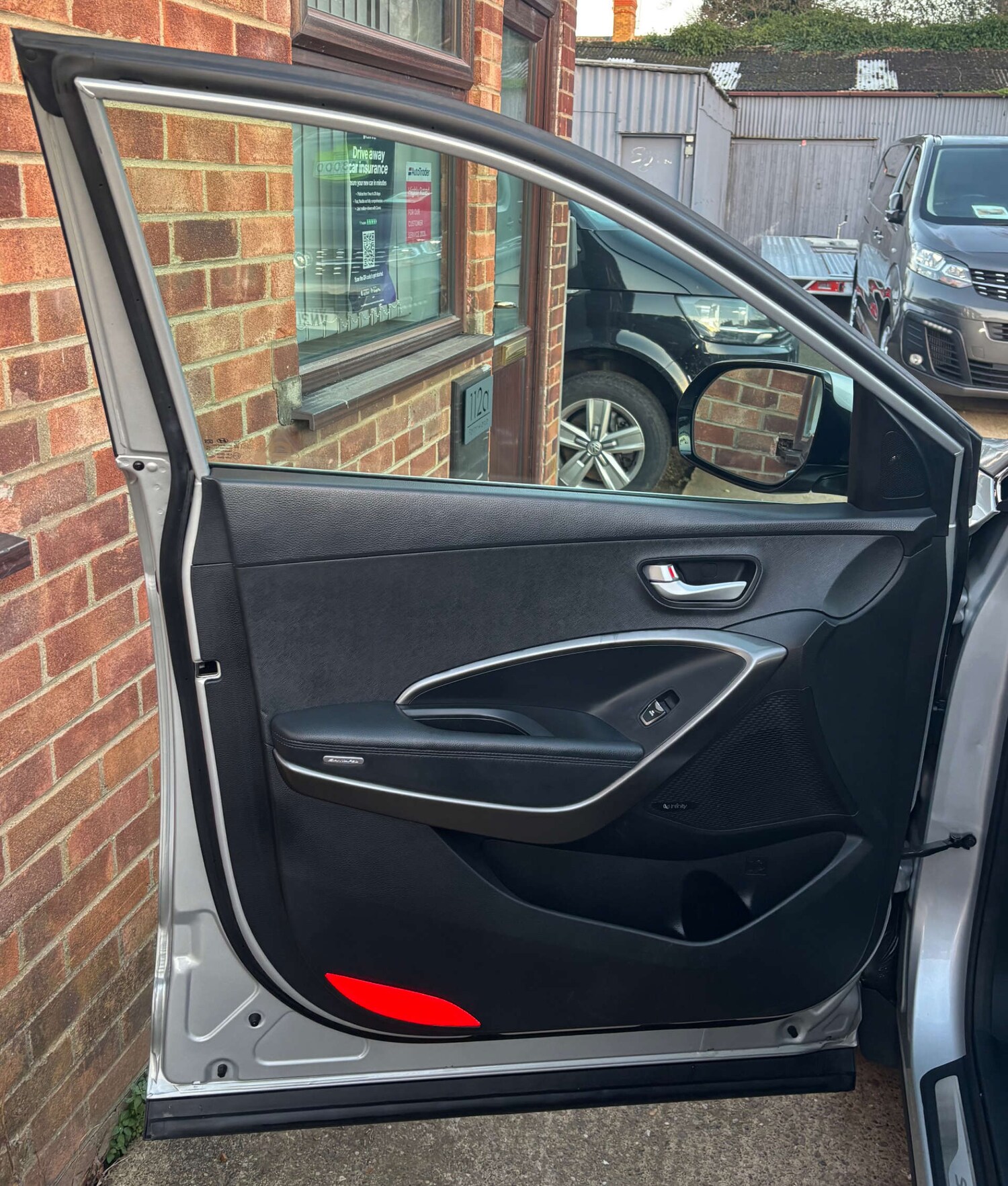 Used Hyundai Santa Fe 2016 for sale - 77235331: Photo 35