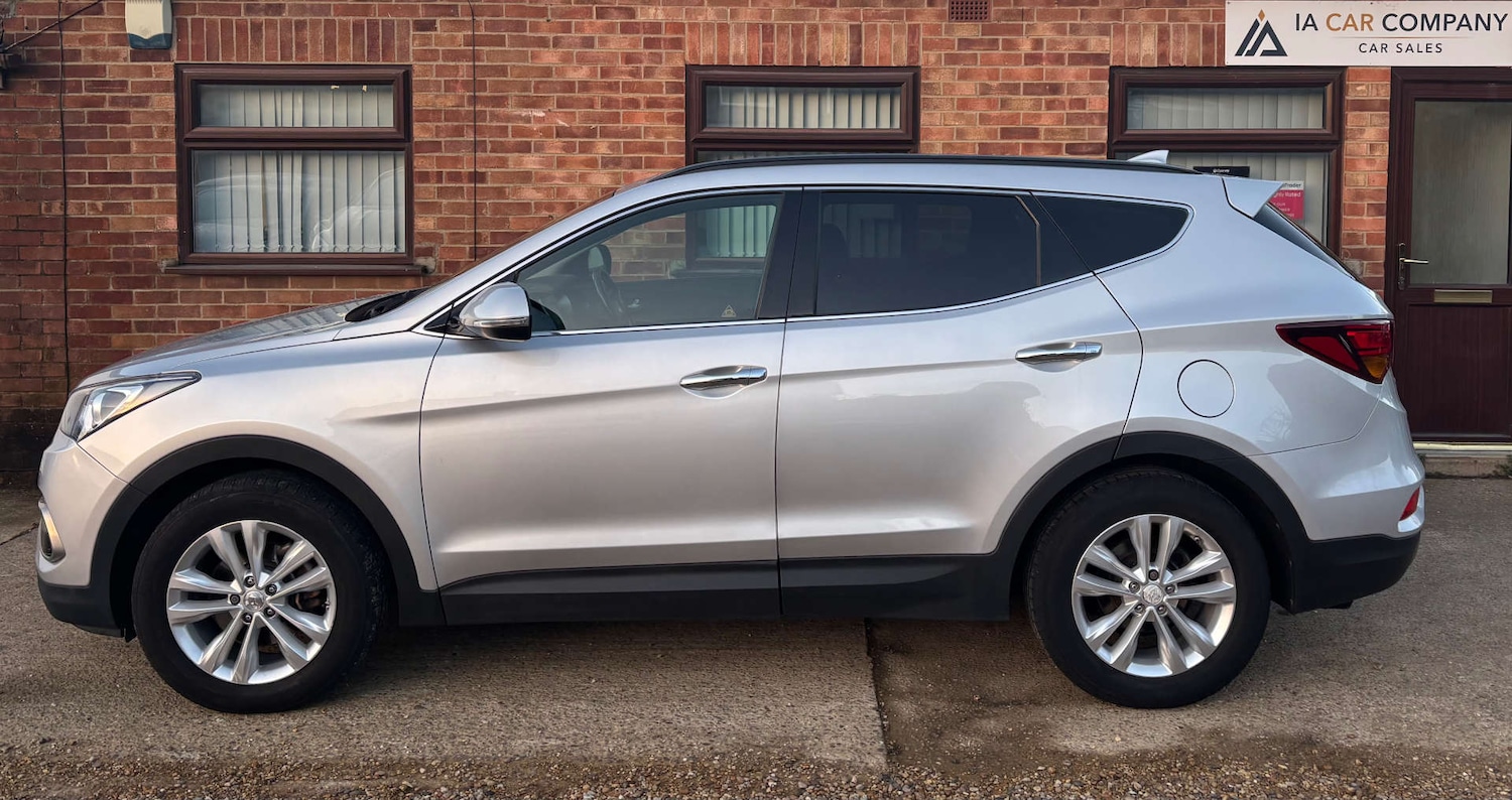 Used Hyundai Santa Fe 2016 for sale - 77235331: Photo 4