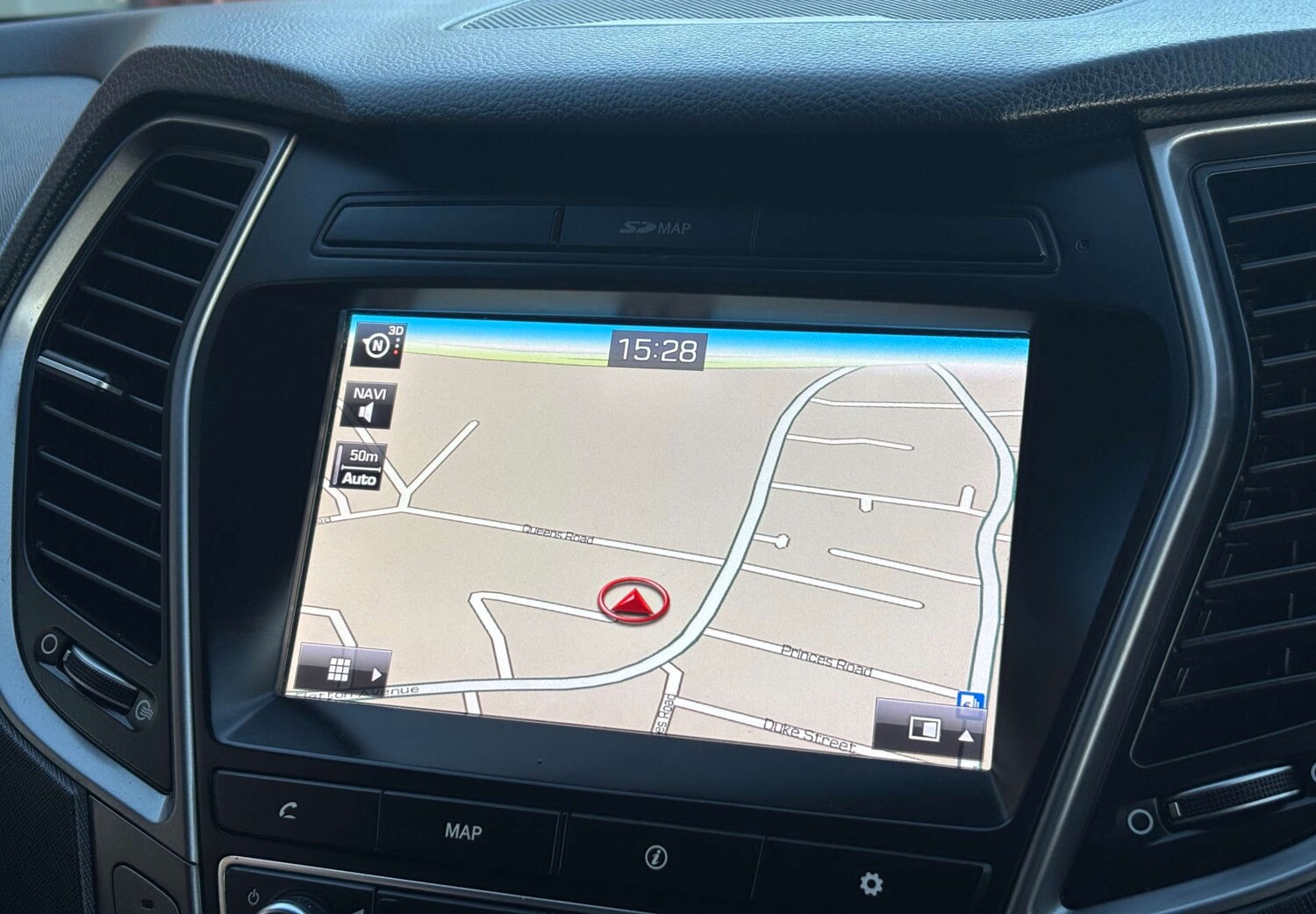 Used Hyundai Santa Fe 2016 for sale - 77235331: Photo 43