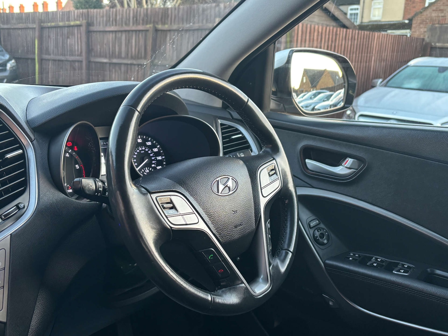 Used Hyundai Santa Fe 2016 for sale - 77235331: Photo 50