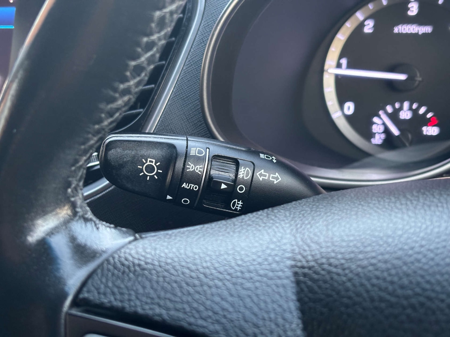 Used Hyundai Santa Fe 2016 for sale - 77235331: Photo 52