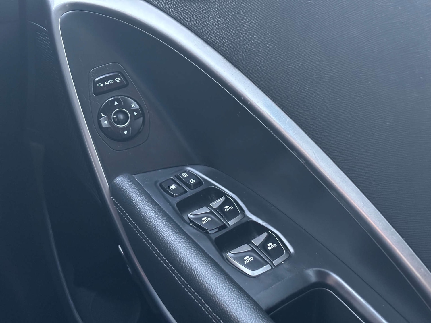 Used Hyundai Santa Fe 2016 for sale - 77235331: Photo 55