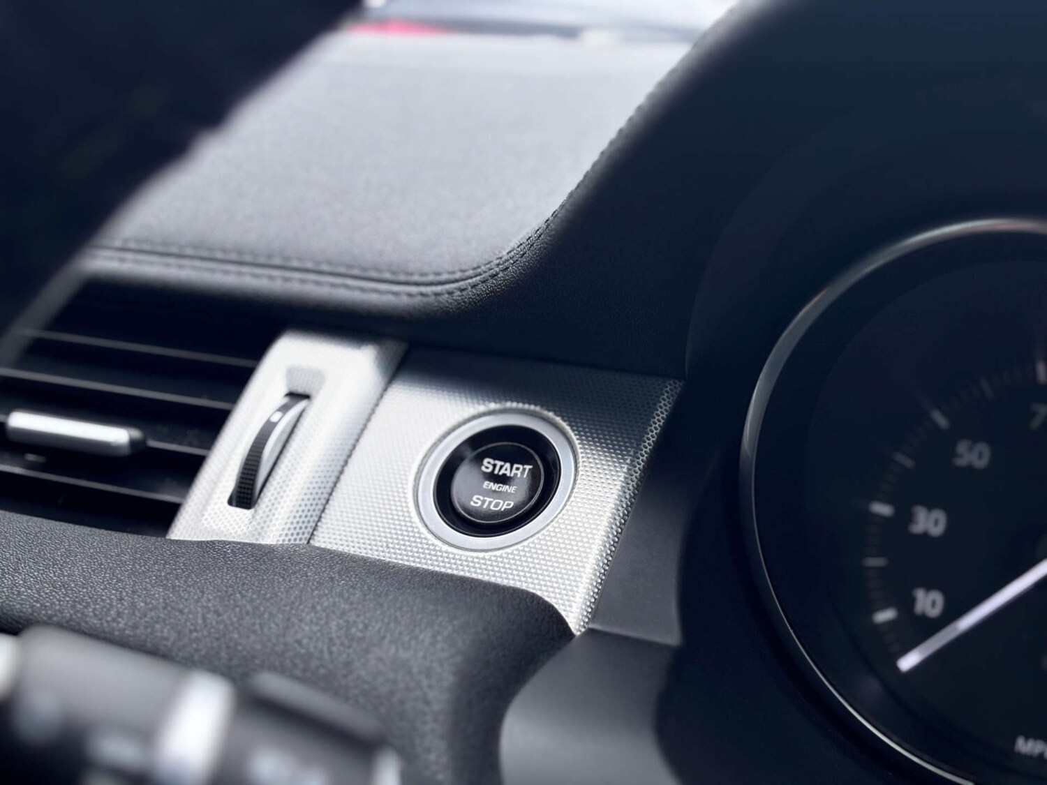 Used Land Rover Range Rover Evoque 2017 for sale - 78152303: Photo 50