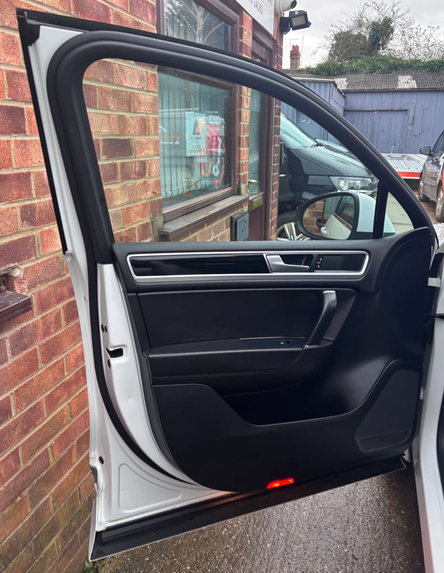 Used Volkswagen Touareg 2016 for sale - 77556761: Photo 35