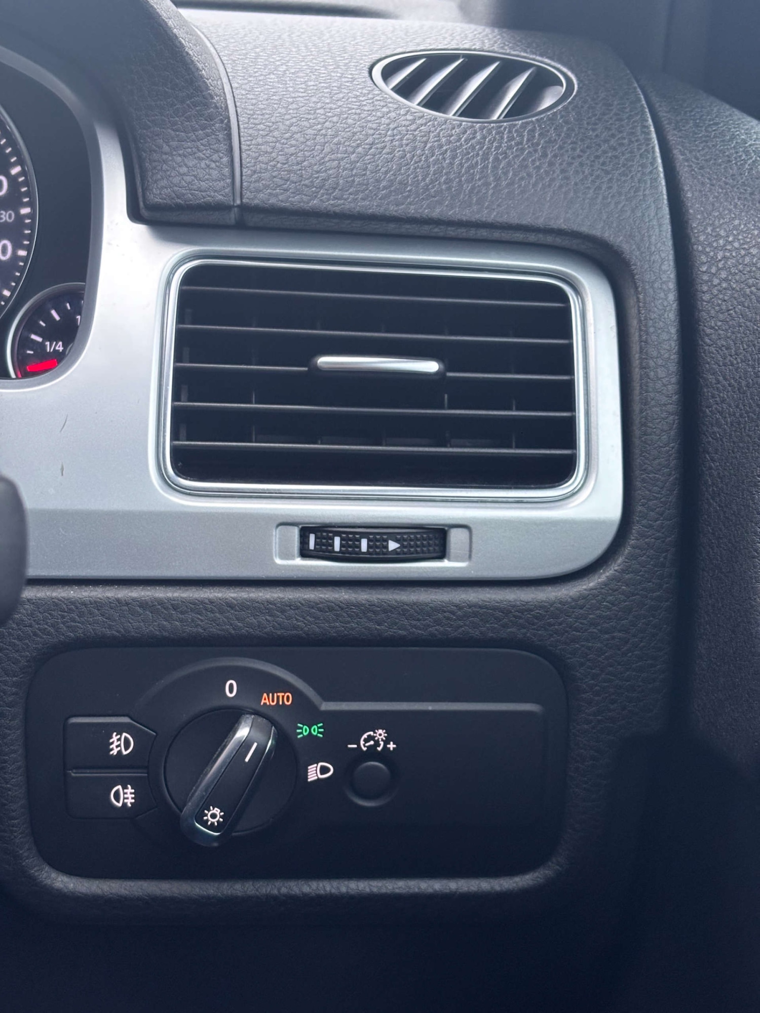 Used Volkswagen Touareg 2016 for sale - 77556761: Photo 58