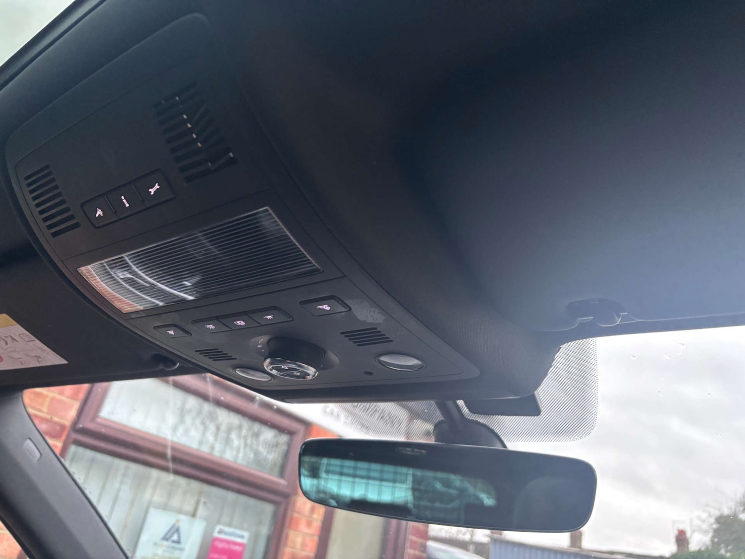 Used Volkswagen Touareg 2016 for sale - 77556761: Photo 60