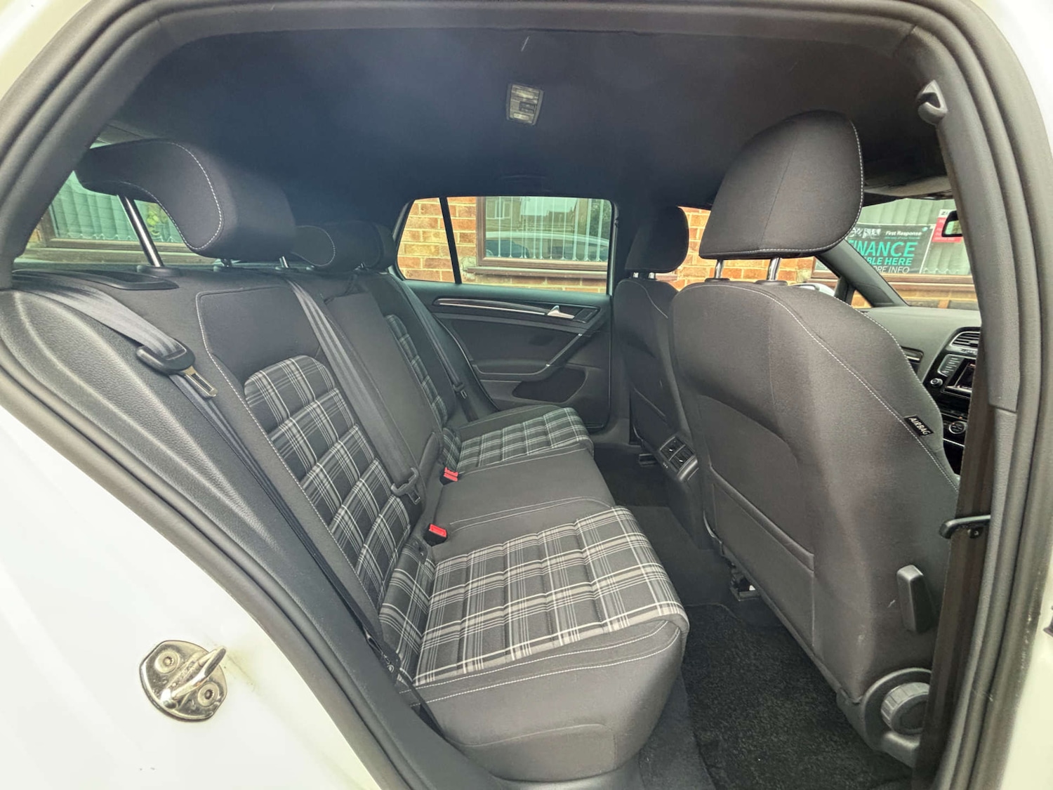 Used Volkswagen Golf 2014 for sale - 76681856: Photo 28