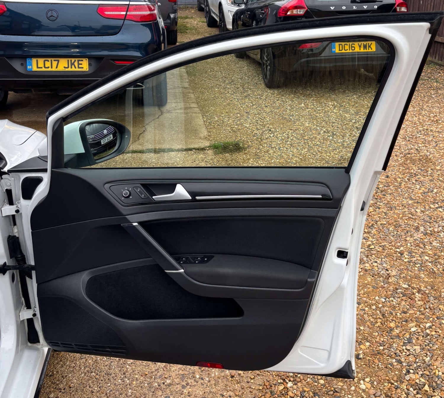 Used Volkswagen Golf 2014 for sale - 76681856: Photo 42