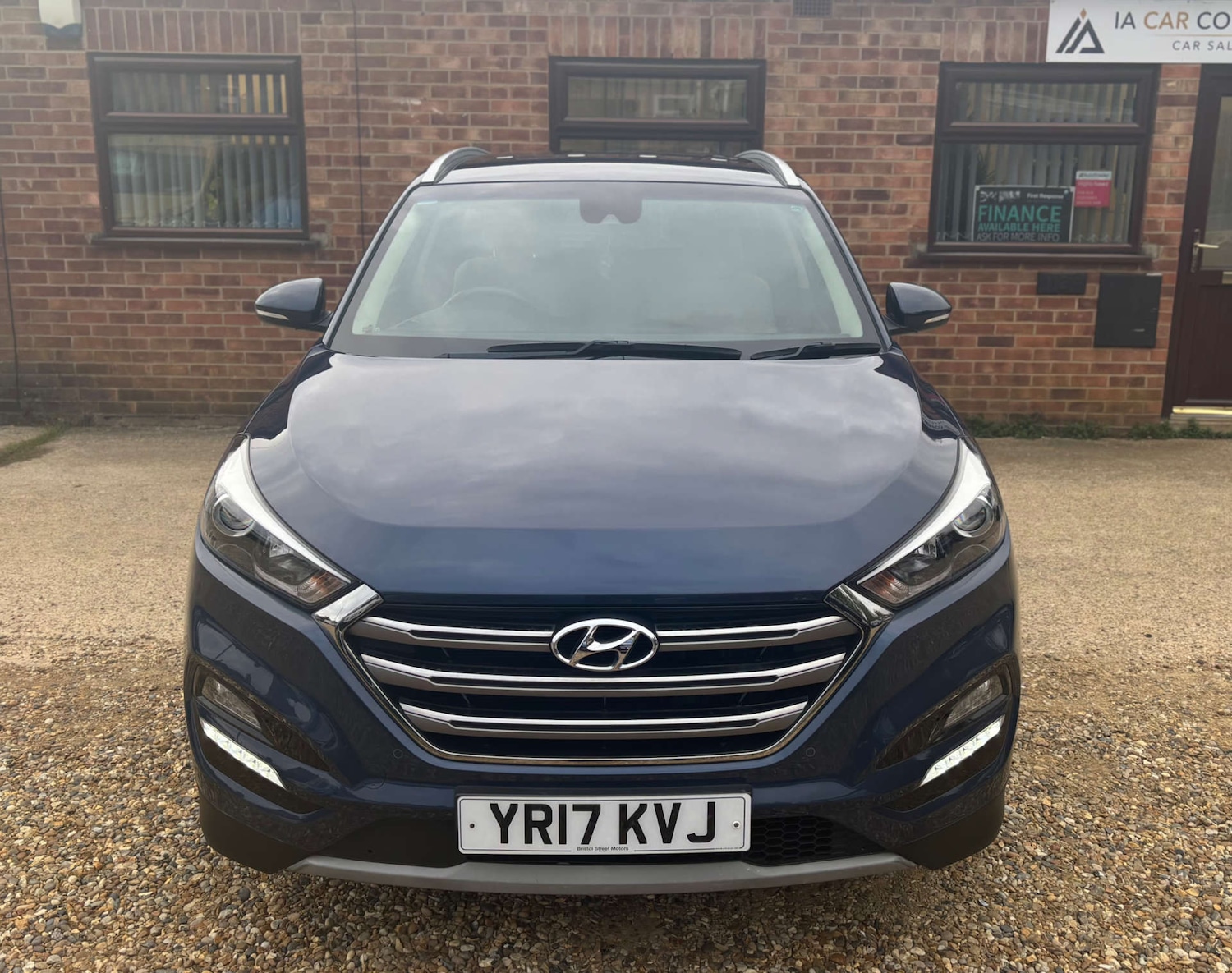 Used Hyundai TUCSON 2017 for sale - 76681848: Photo 2