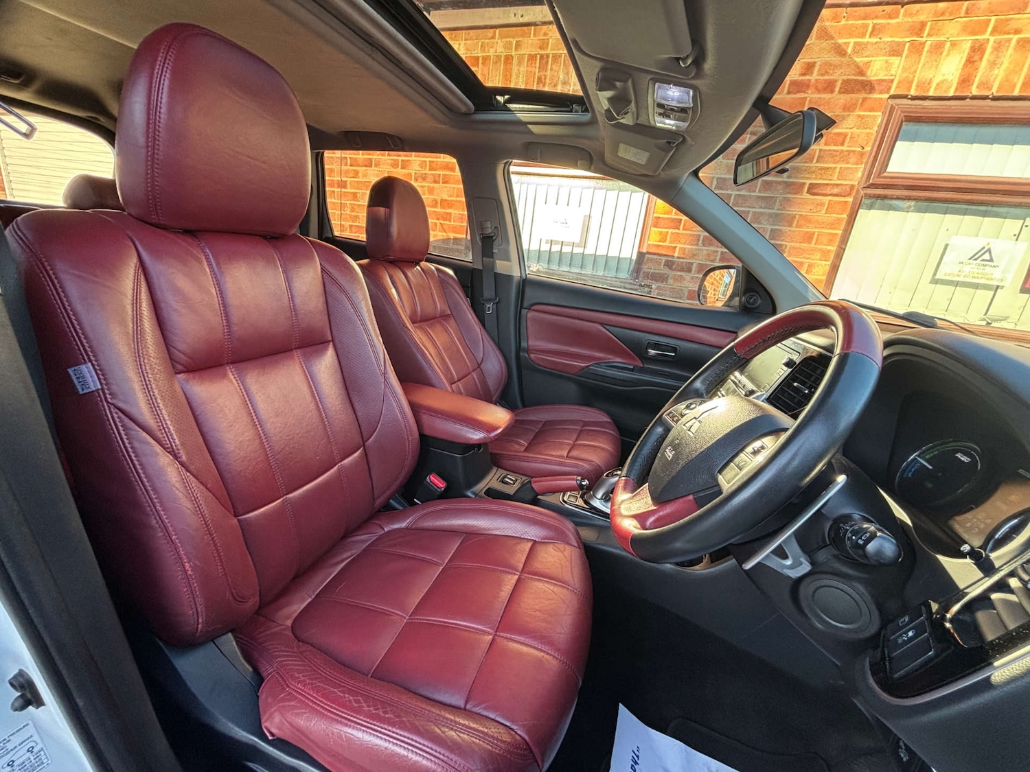 Used Mitsubishi Outlander 2015 for sale - 77170336: Photo 39