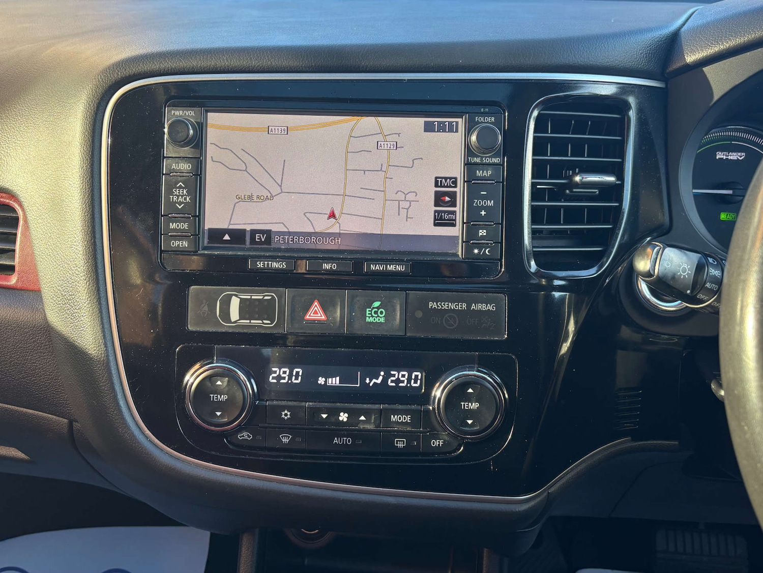 Used Mitsubishi Outlander 2015 for sale - 77170336: Photo 47