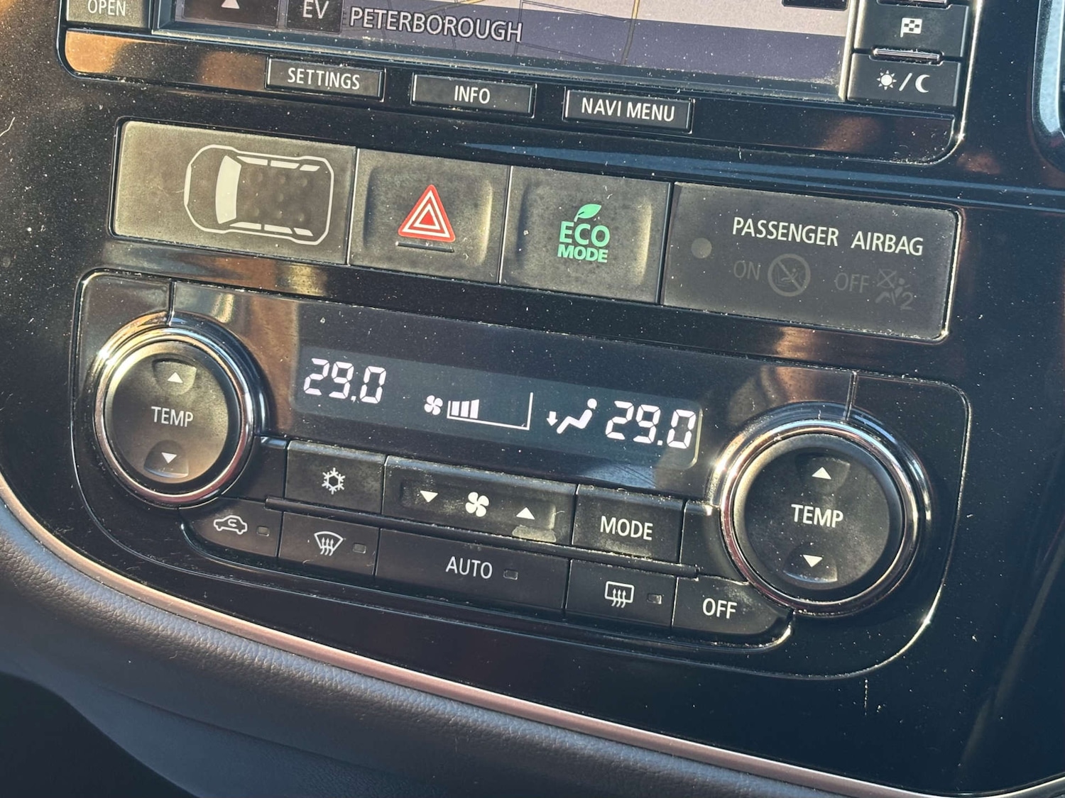 Used Mitsubishi Outlander 2015 for sale - 77170336: Photo 52