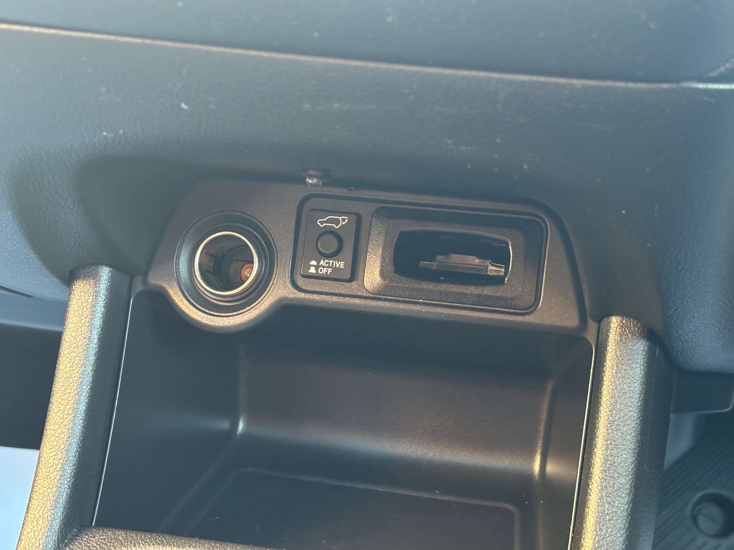 Used Mitsubishi Outlander 2015 for sale - 77170336: Photo 53