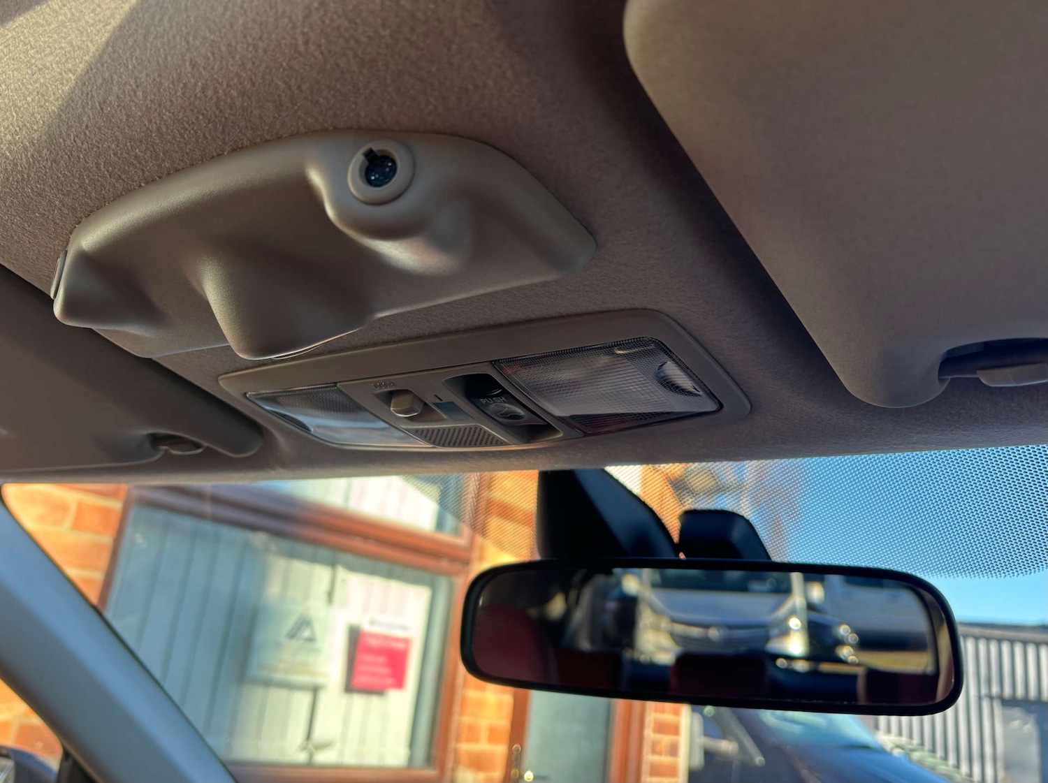 Used Mitsubishi Outlander 2015 for sale - 77170336: Photo 65