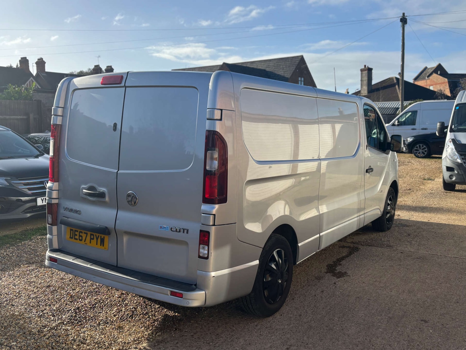 Used Vauxhall Vivaro 2017 for sale - 77038545: Photo 3