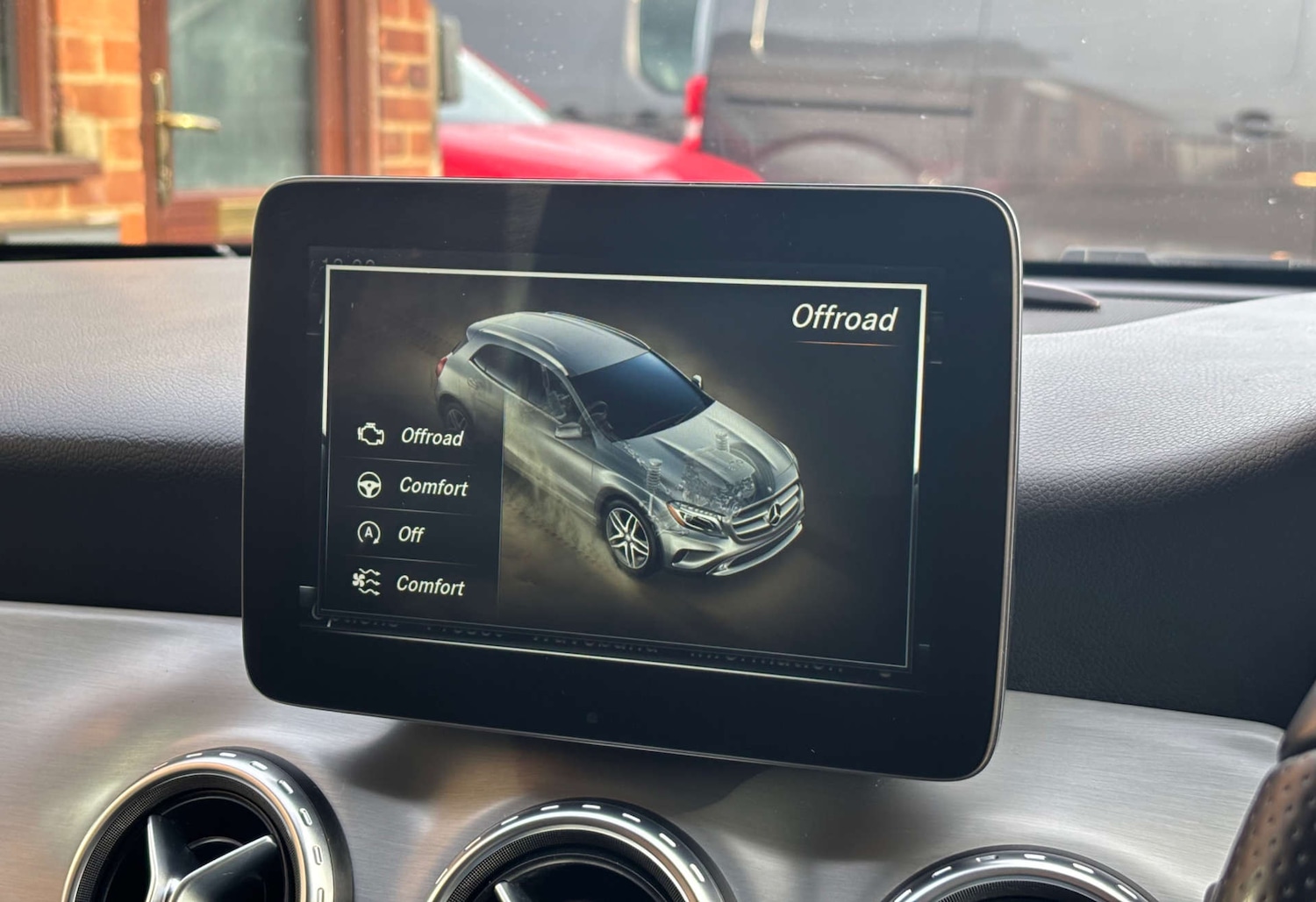 Used Mercedes-Benz GLA 2016 for sale - 77107215: Photo 49