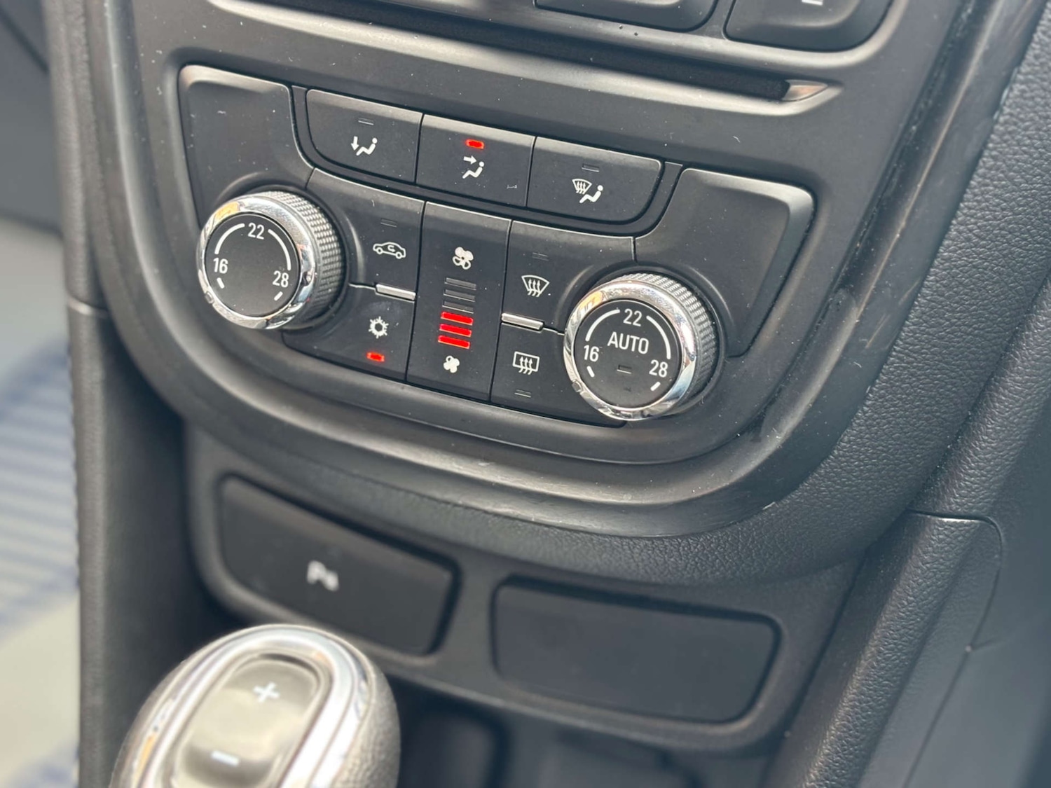 Used Vauxhall Mokka 2015 for sale - 76681844: Photo 49