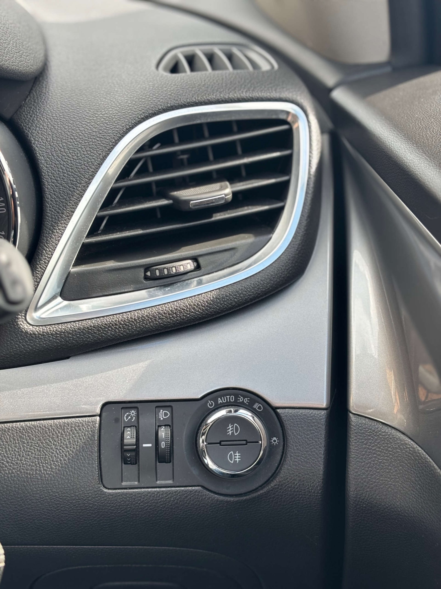 Used Vauxhall Mokka 2015 for sale - 76681844: Photo 56