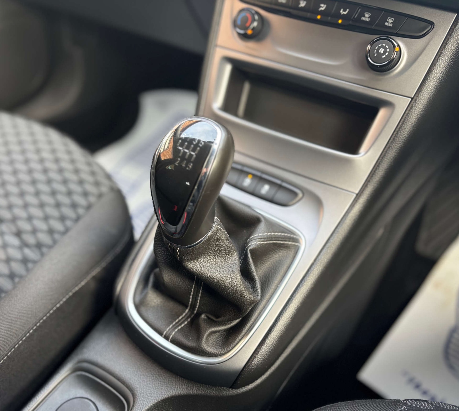 Used Vauxhall Astra 2018 for sale - 77065411: Photo 42