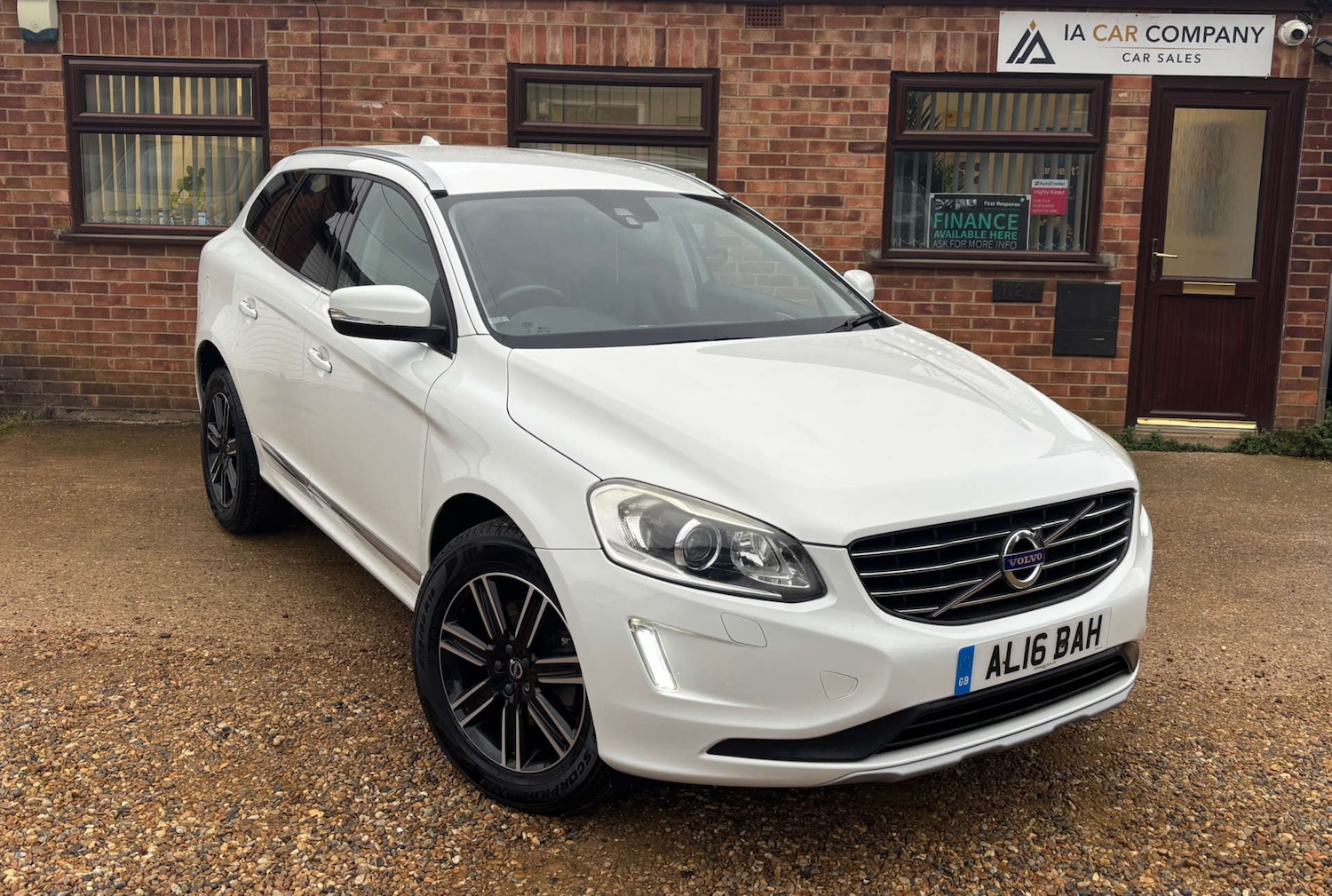 Used Volvo XC60 2016 for sale - 76681857: Photo 1