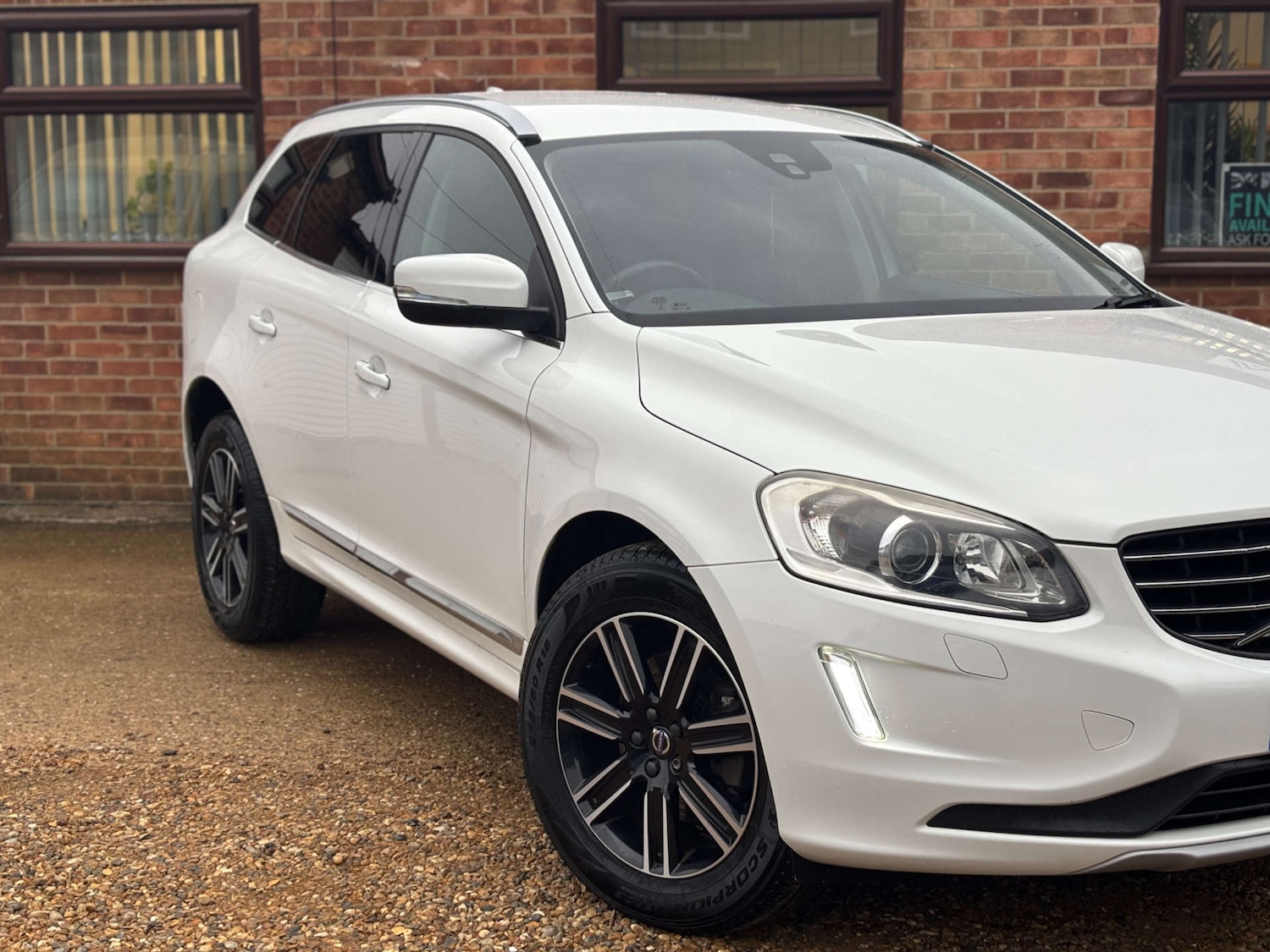 Used Volvo XC60 2016 for sale - 76681857: Photo 17
