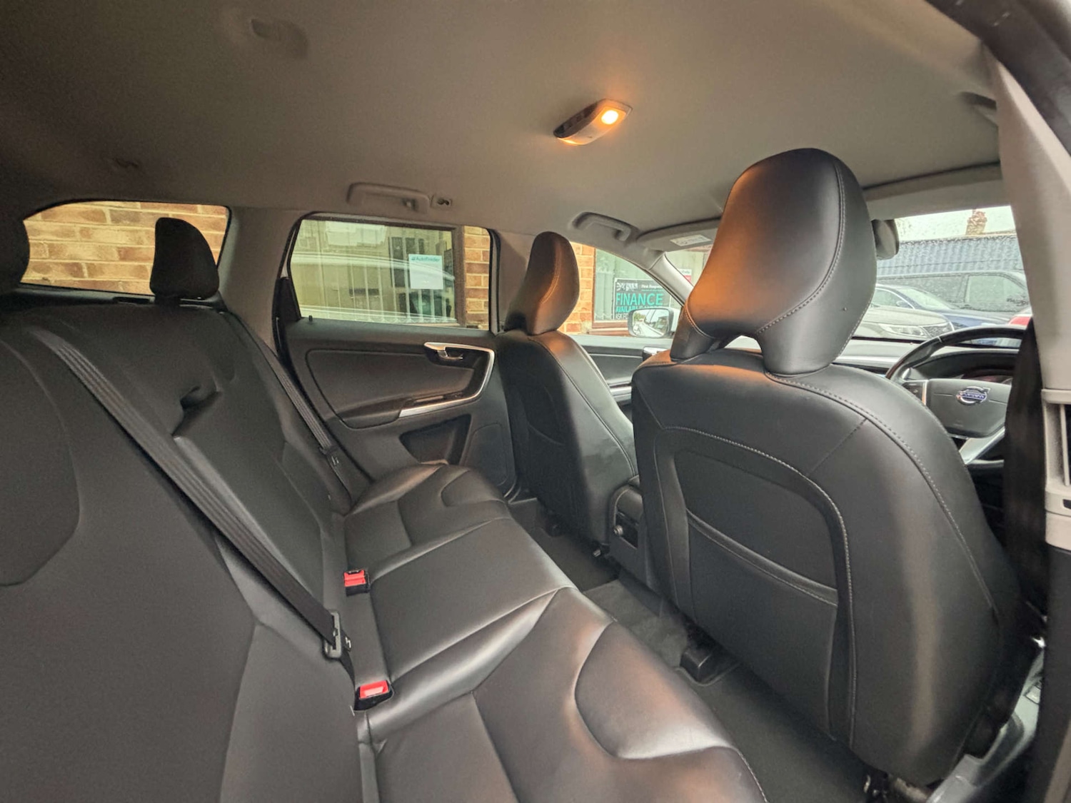 Used Volvo XC60 2016 for sale - 76681857: Photo 24