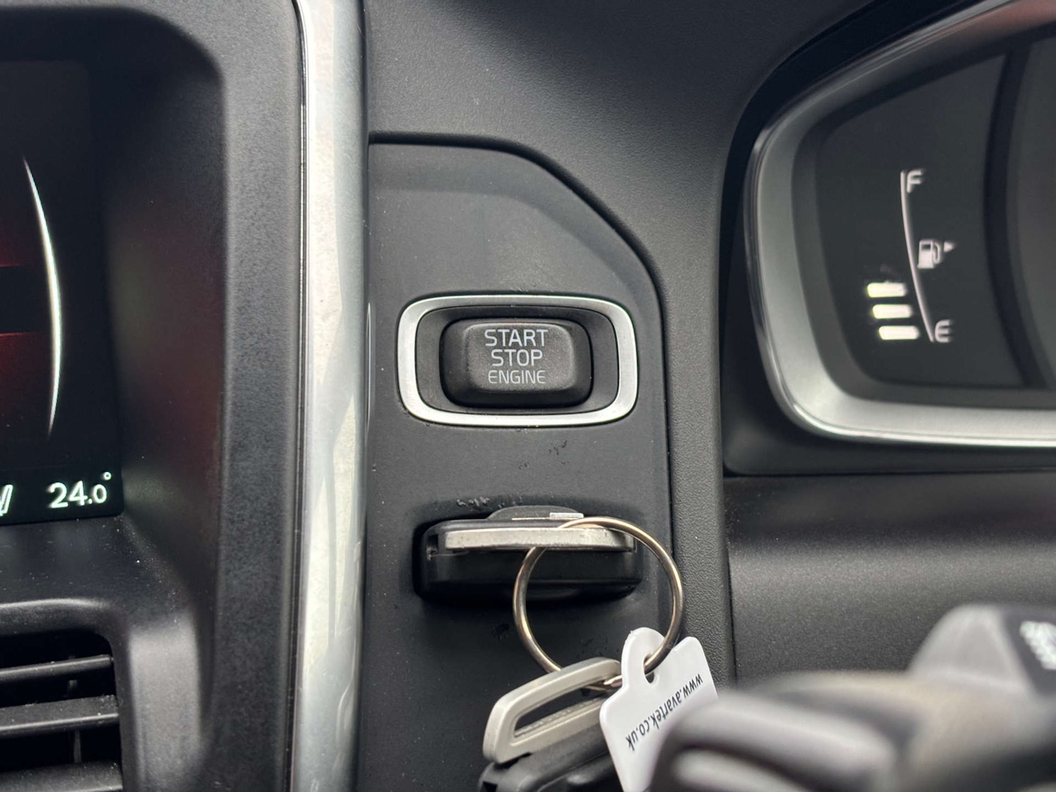 Used Volvo XC60 2016 for sale - 76681857: Photo 49