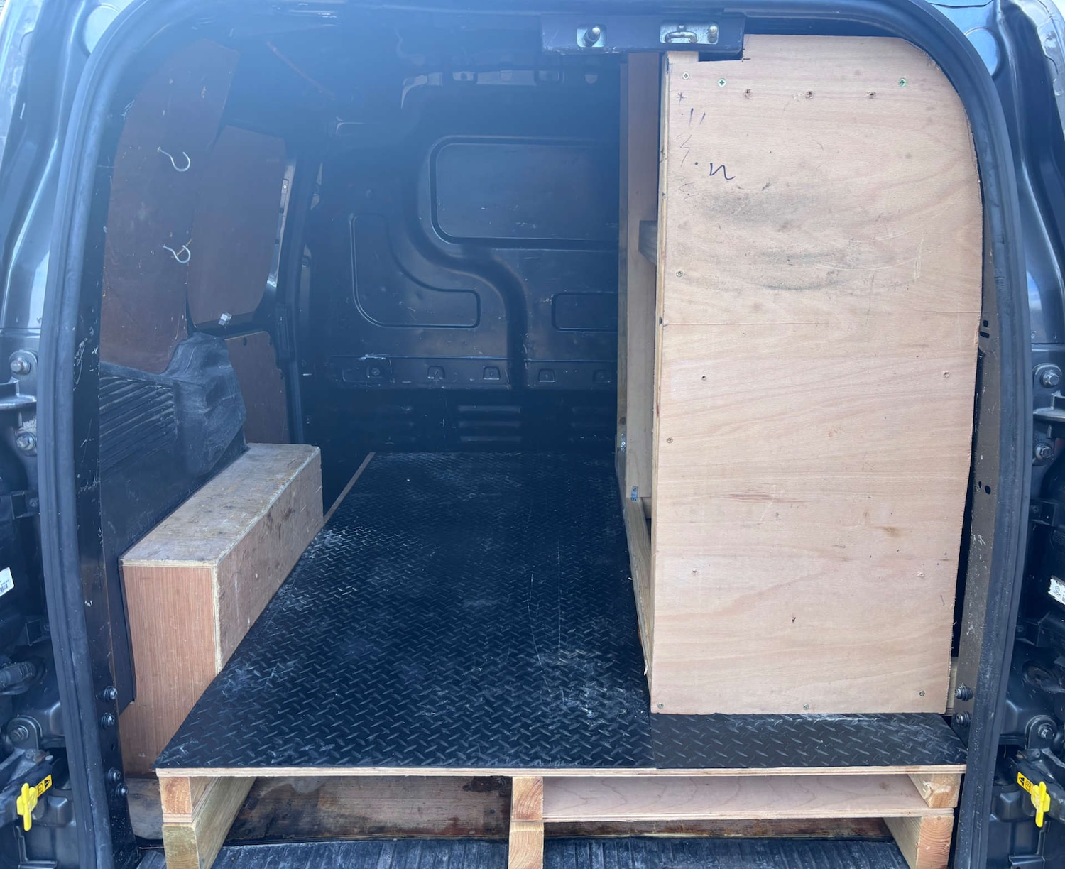 Used Ford Transit Courier 2019 for sale - 77449509: Photo 12