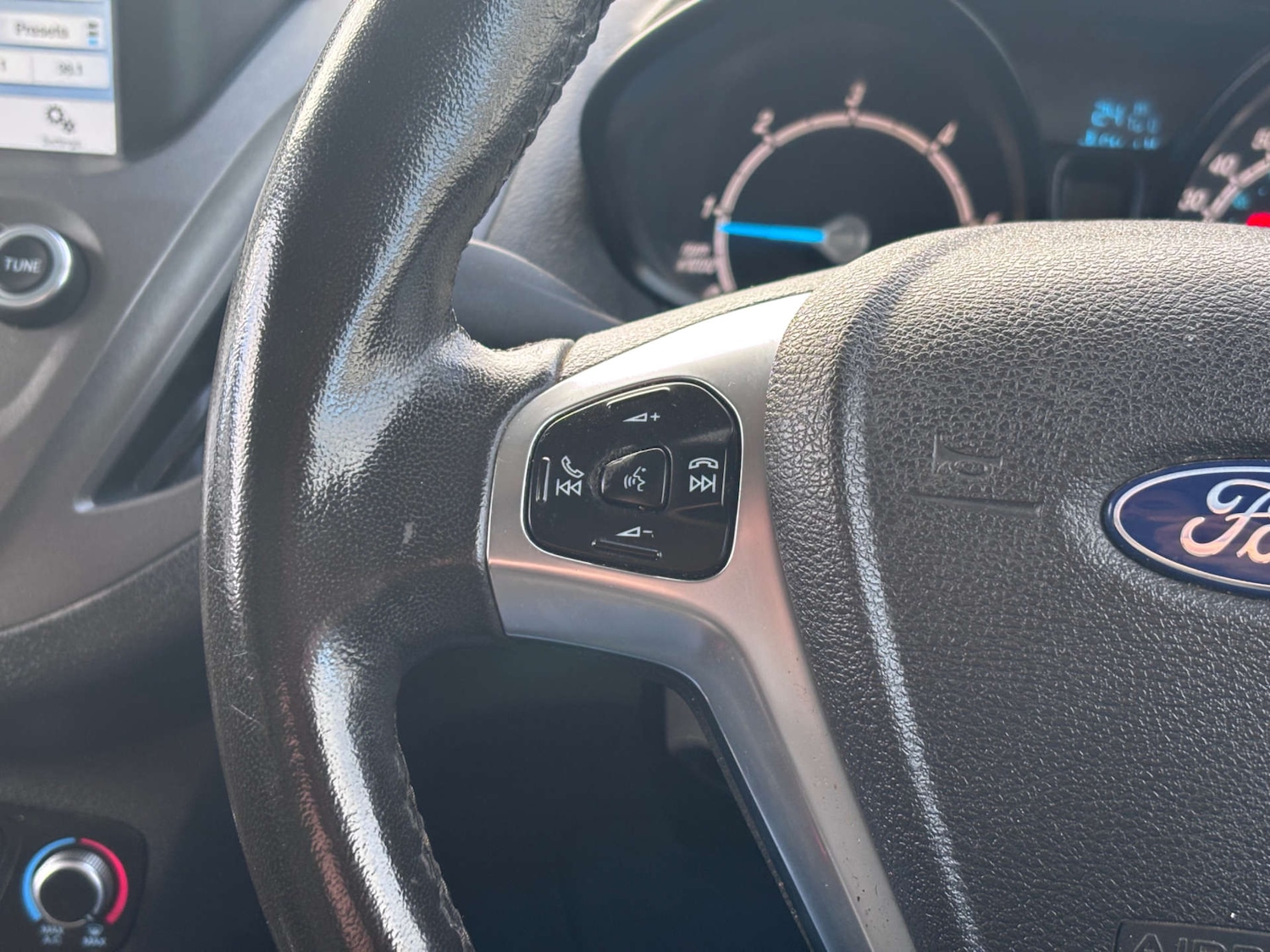 Used Ford Transit Courier 2019 for sale - 77449509: Photo 31