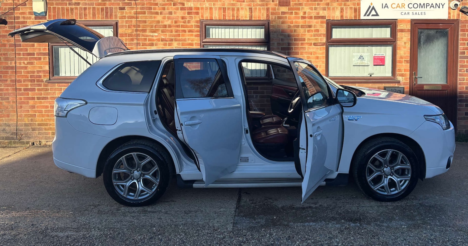 Used Mitsubishi Outlander 2015 for sale - 77406072: Photo 13