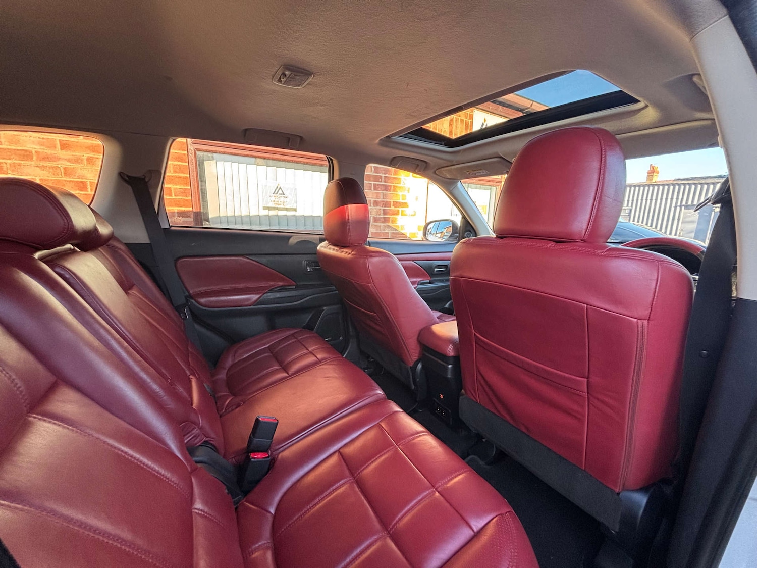 Used Mitsubishi Outlander 2015 for sale - 77406072: Photo 28