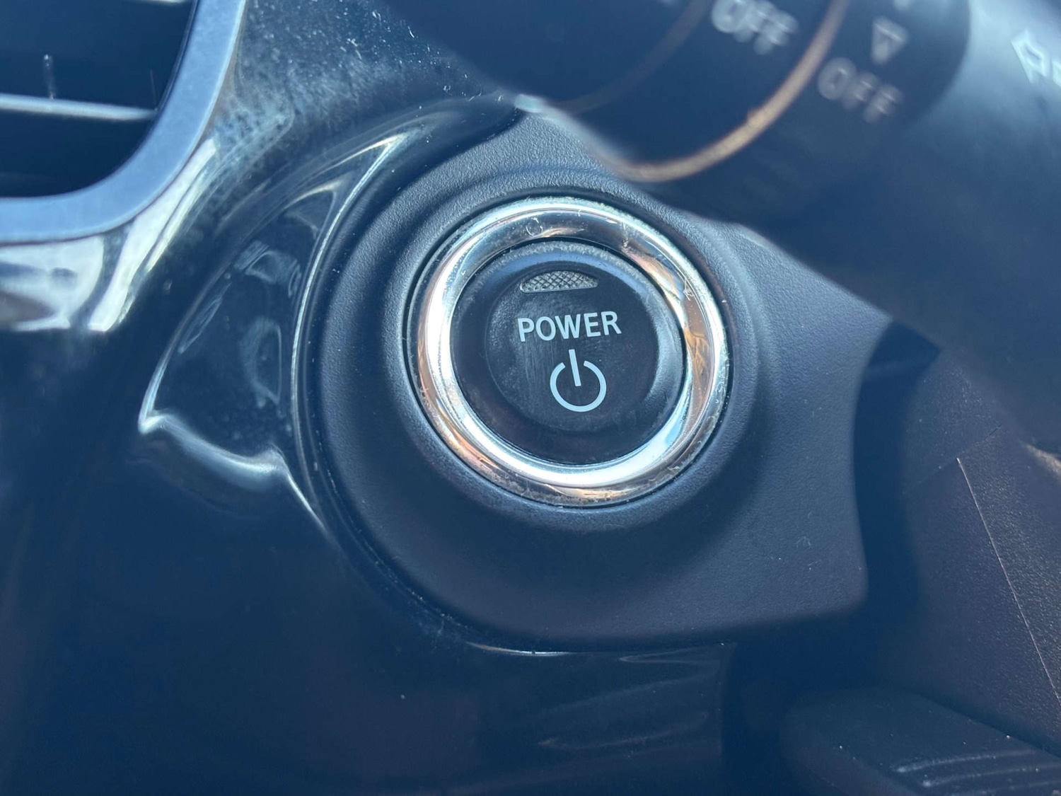 Used Mitsubishi Outlander 2015 for sale - 77406072: Photo 57