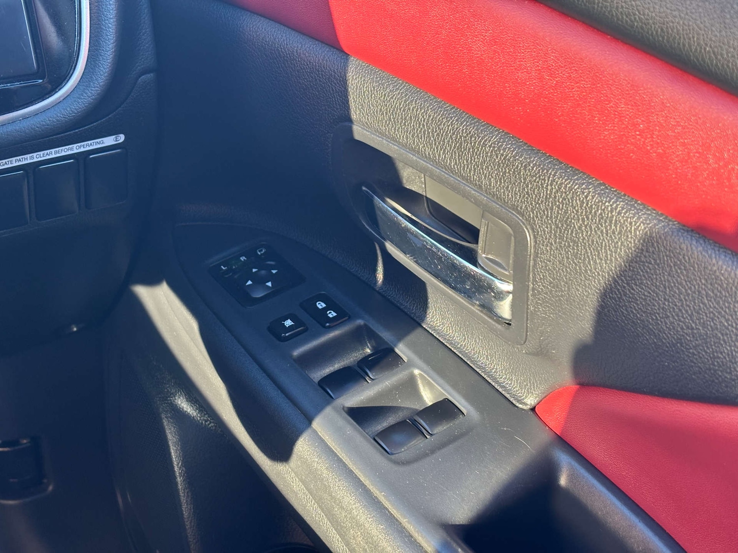 Used Mitsubishi Outlander 2015 for sale - 77406072: Photo 63