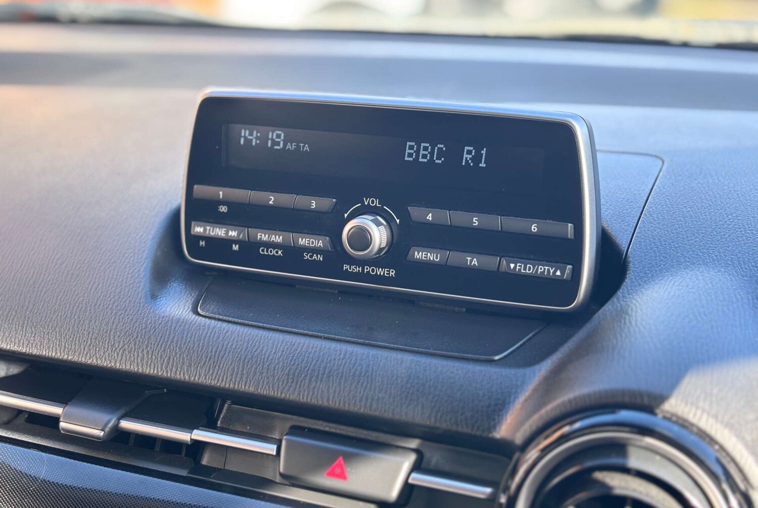 Used Mazda Mazda2 2016 for sale - 77847498: Photo 42