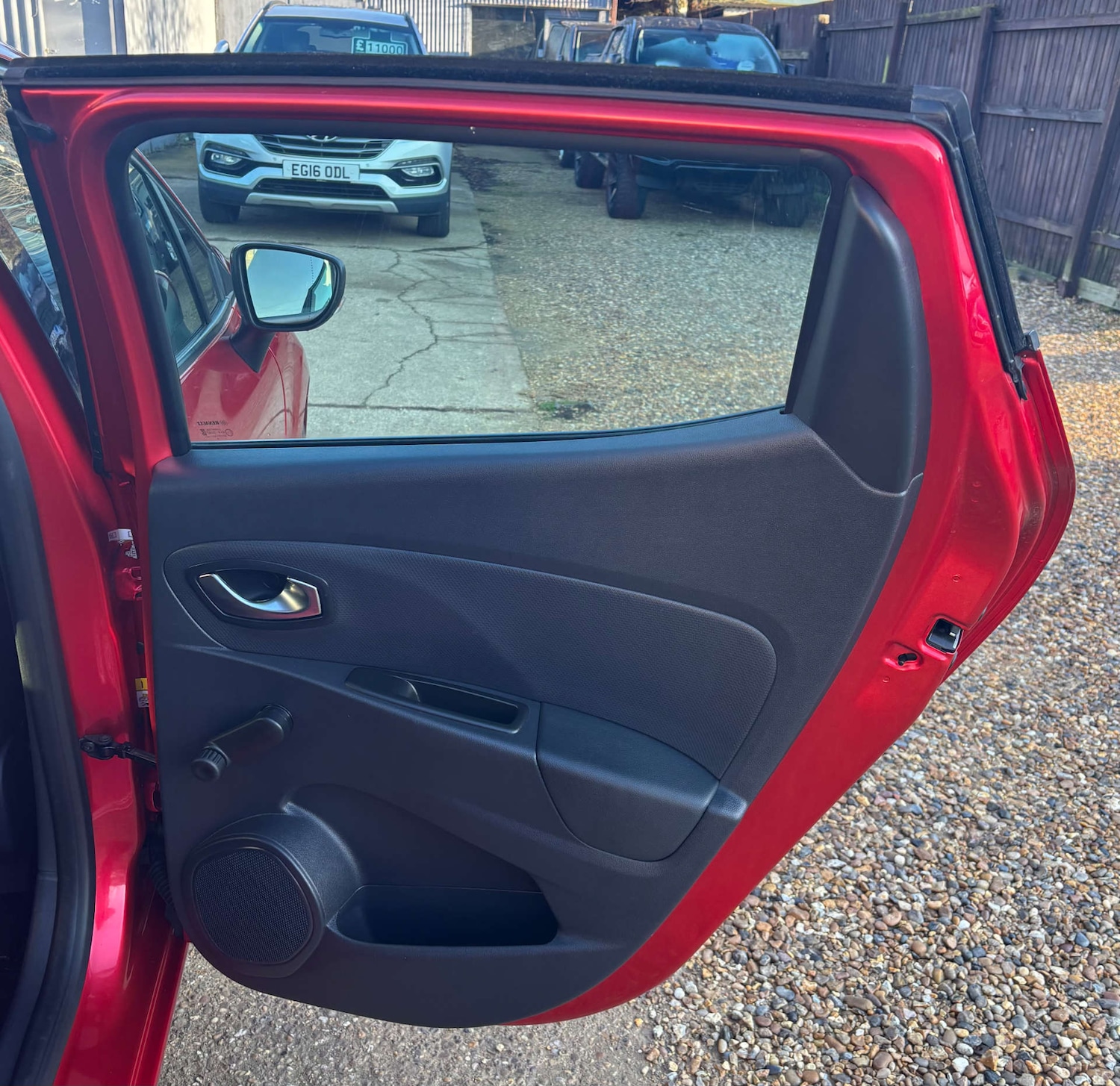 Used Renault Clio 2016 for sale - 77094966: Photo 23