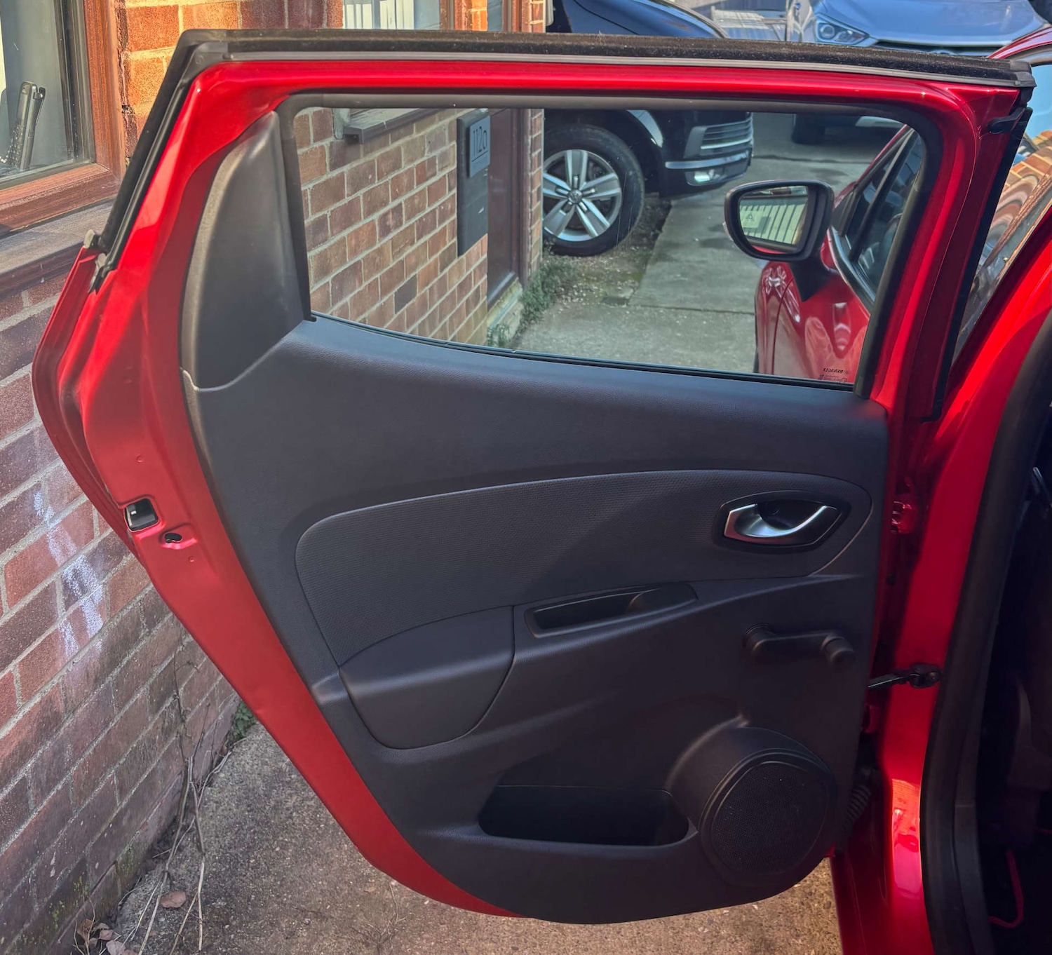 Used Renault Clio 2016 for sale - 77094966: Photo 27