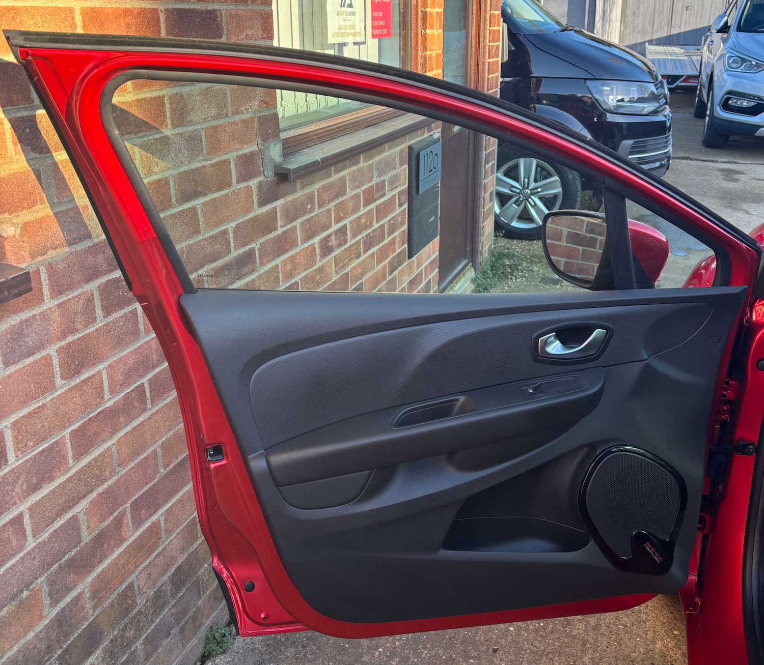 Used Renault Clio 2016 for sale - 77094966: Photo 32