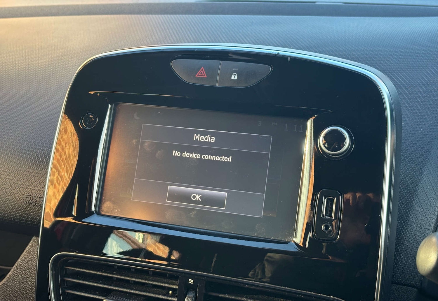 Used Renault Clio 2016 for sale - 77094966: Photo 40