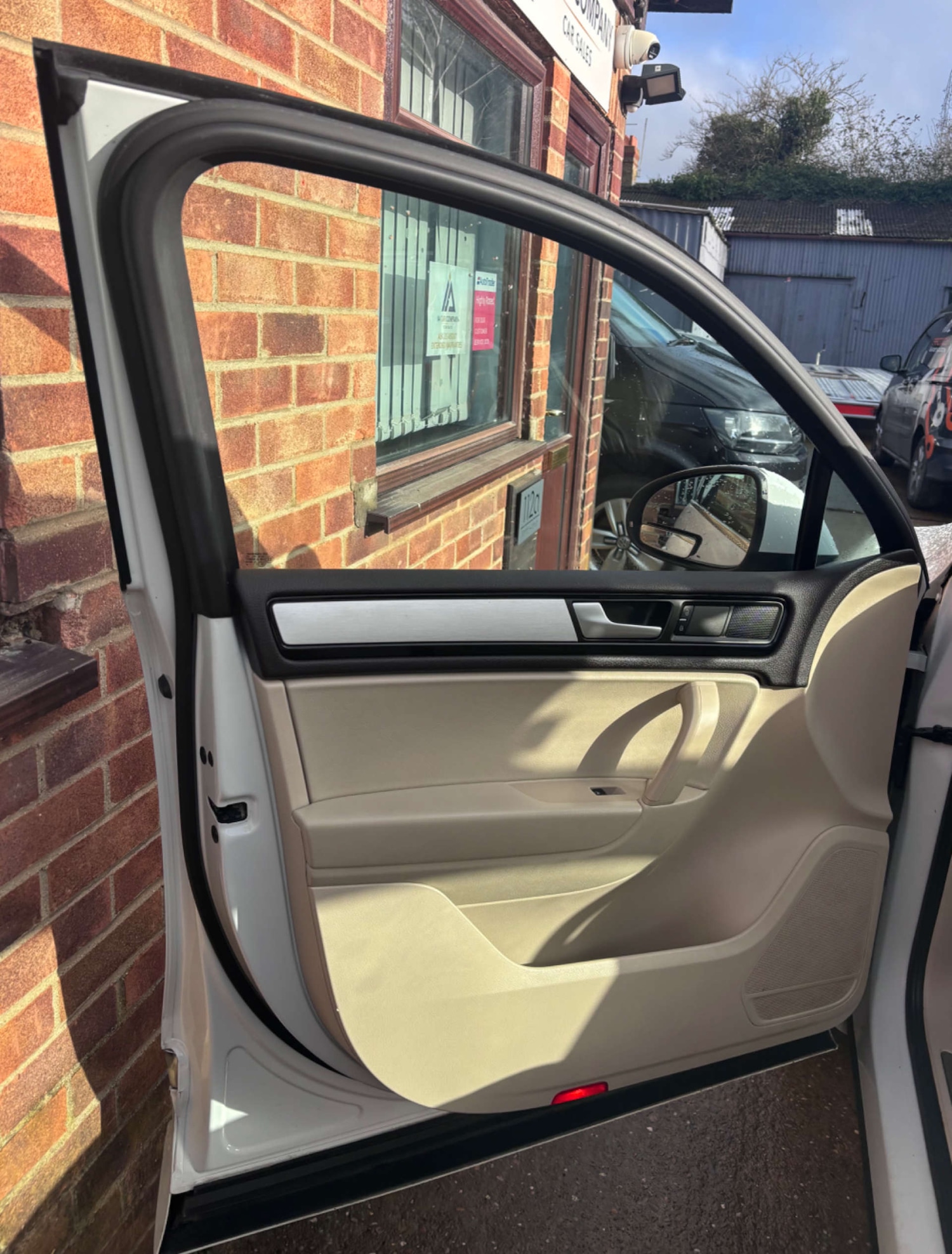 Used Volkswagen Touareg 2014 for sale - 77236262: Photo 37